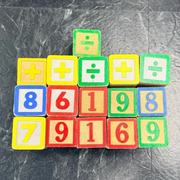 Vintage Wooden Blocks (131 Total Blocks) - Picture 13 of 15